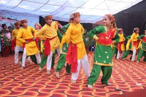 Students of I S Dev Samaj Sr Secondary School giving a performance during the school's annual function - 'Guldasta'. (3)