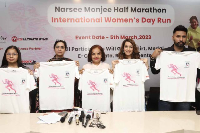 Prof. Harpreet Gill, master national athlete Opinder Kaur Sekhon, Prof. Dr Jaskiran Kaur (Campus Director, NMIMS), marathon runner Ms. Deep Shergill, singer Naveed Akhtar unveiling Half Marathon’s T Shirt for the upcoming Narsee Monjee Half Marathon International Women’s Day Run at Narsee Monjee Institute of Management Studies (NMIMS) campus in Sarangpur, Chandigarh on February 26, 2023