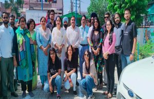 Founder of Meshaan Foundation Dr Prabhjot (in black suit), the chief guest Dr Nemi Chand Golia,CLO, NSS( standing behind girl sitting 2nd from left), officials of GMSSSS, Sec 38 W, and members of Meshaan pose at the herbal garden.jpg