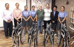 Hope Club & other students with representatives of 2 main temples of Chandigarh that have been given wheelchairs by the club for needy devotees..JPG